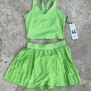 ALO Yoga Bright Green Apparel
